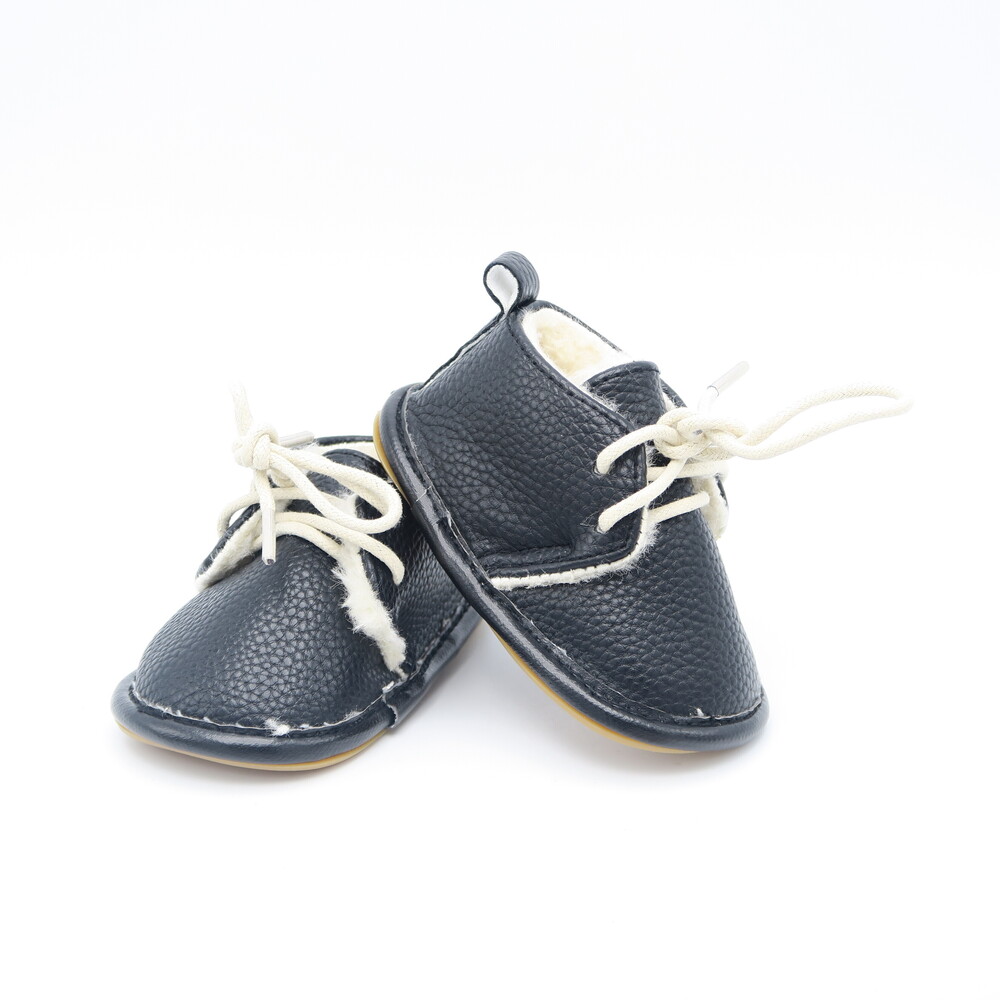 Unknown Brand Boys Black Shoes size: 2 Infant